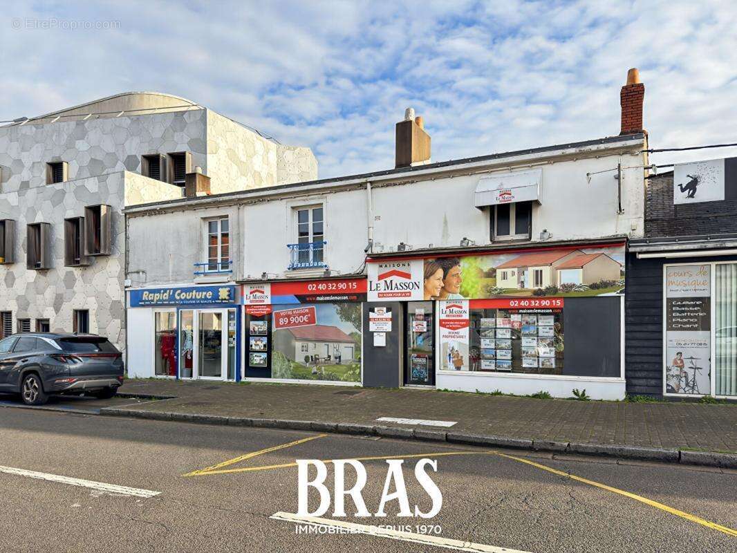 Commerce à REZE