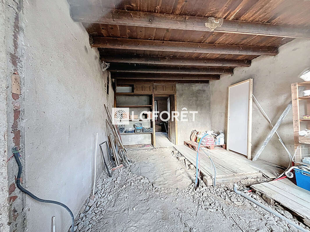 Maison à SAINT-JULIEN