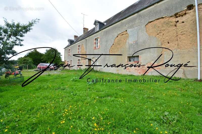 Saint-André de Bohon, ensemble immobilier composé de deux maisons sur 1,3 hectare de terrain !!! - photo 11