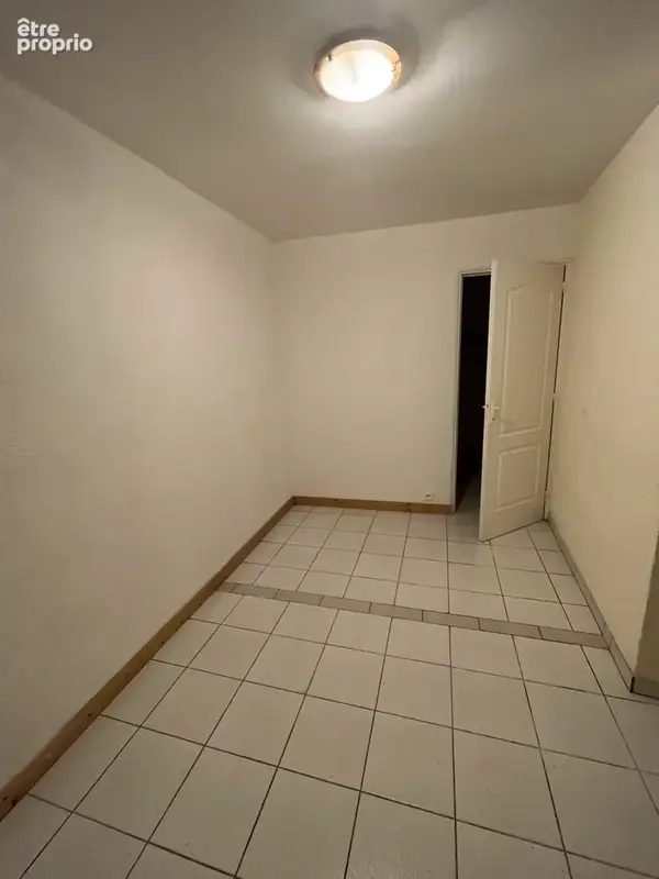 Maison en pierre comprenant 2 logements loués - photo 2