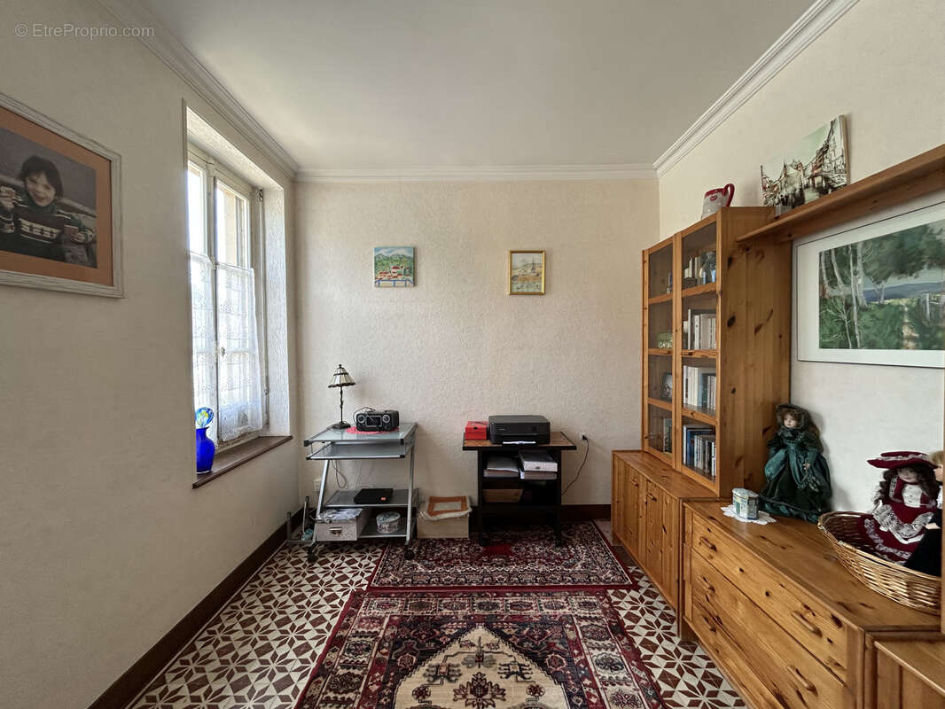 Maison à CONDE-SUR-HUISNE