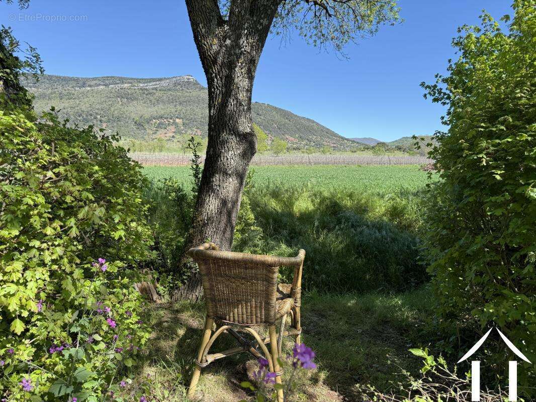 Maison à LA TOUR-SUR-ORB