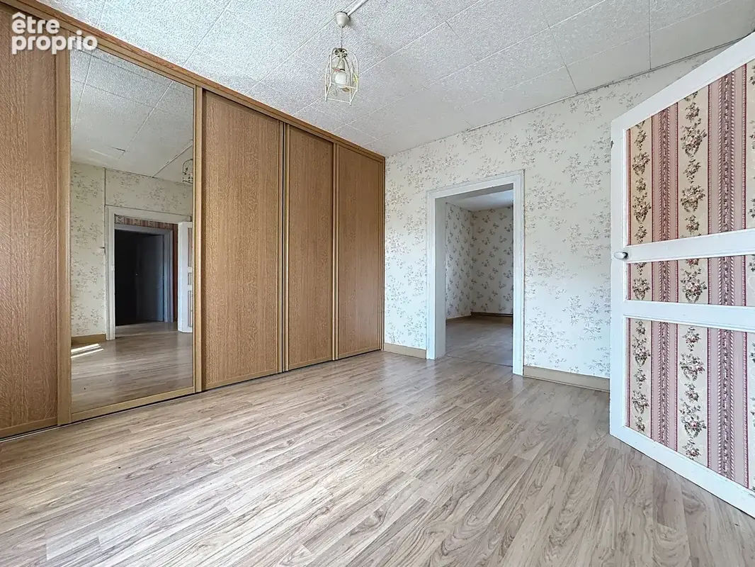 Maison 4 chambres + Appartement indépendant + Hangar à SAINT-AYBERT (59163) - photo 14