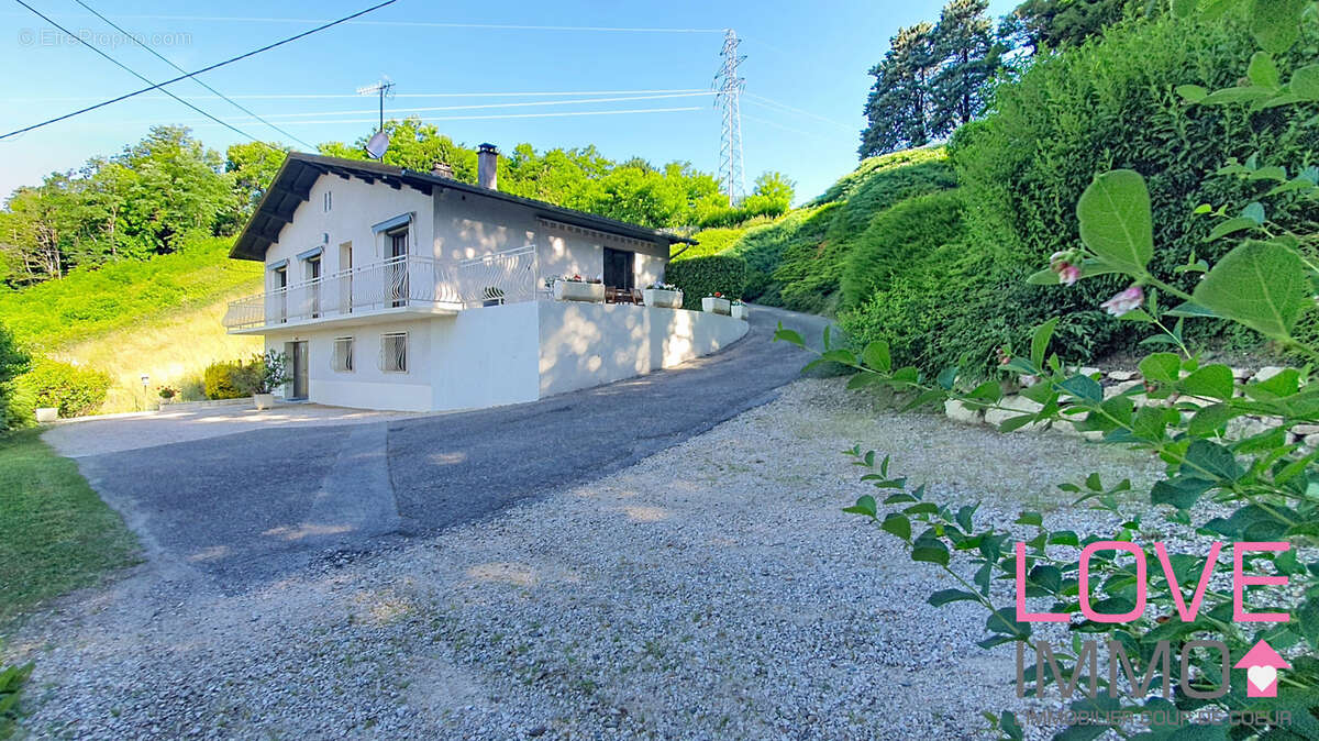 Maison à SAINT-JEAN-DE-SOUDAIN