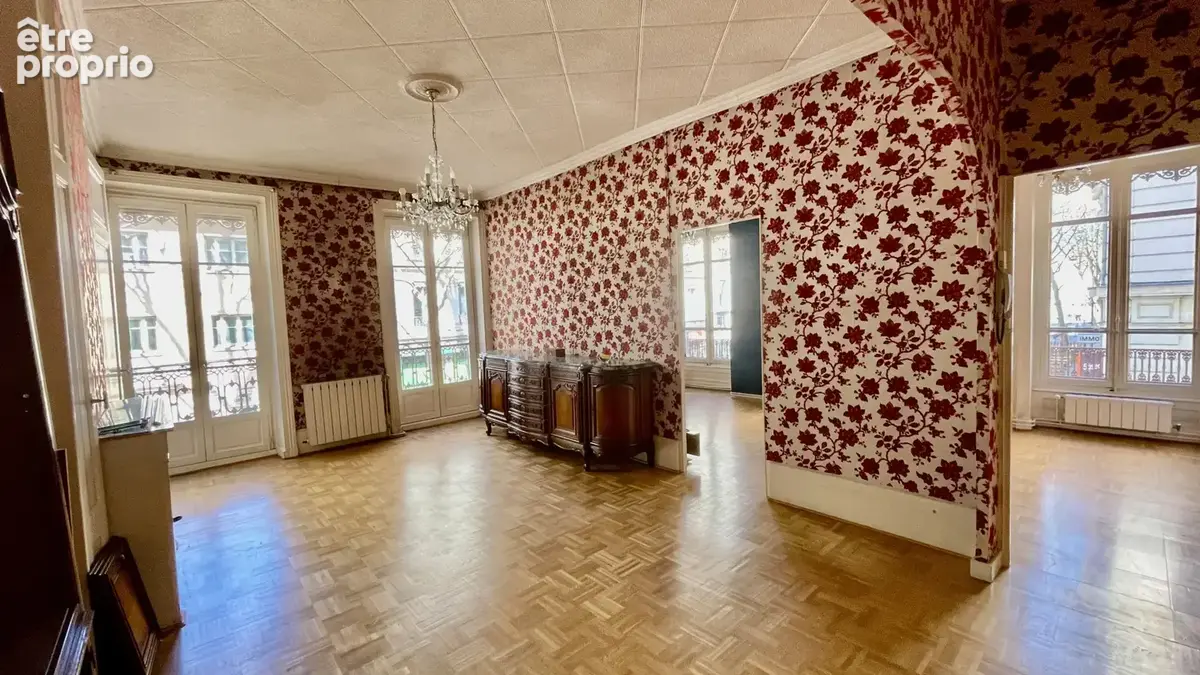 Spacieux appartement de 107 m2 / charme de l'ancien / lyon 6 - photo 3