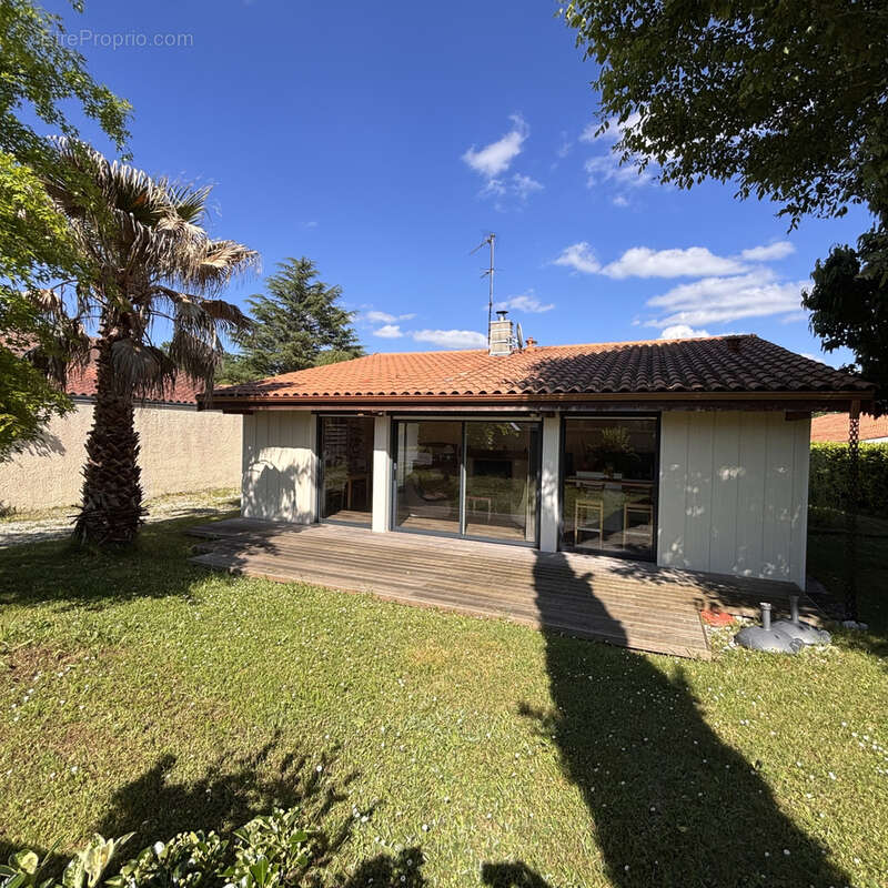 Maison à VILLENAVE-D'ORNON