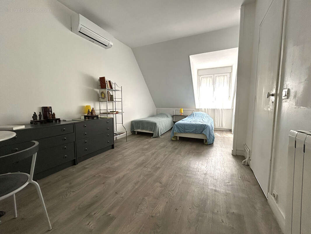 Maison à VERT-SAINT-DENIS