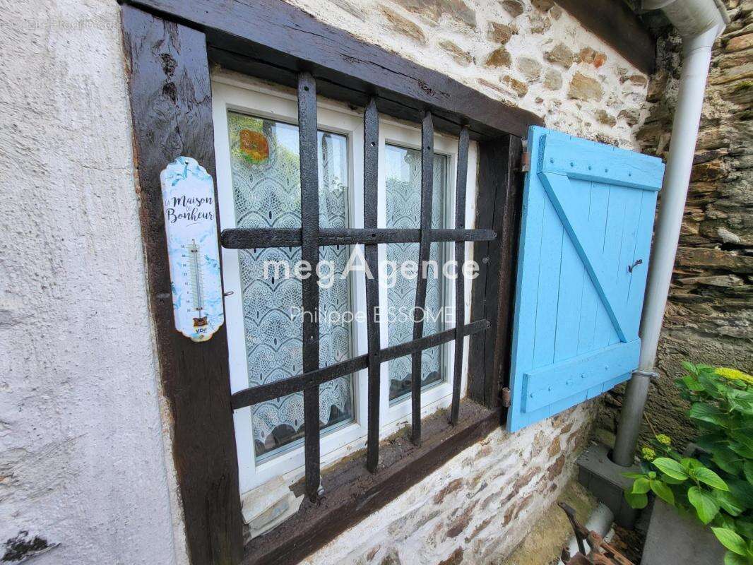 Maison à SAINT-PIERRE-DE-TRIVISY