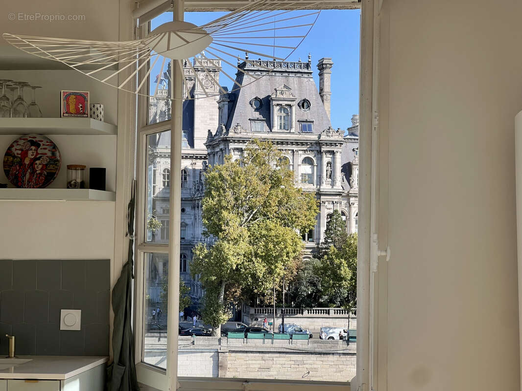 Appartement à PARIS-4E