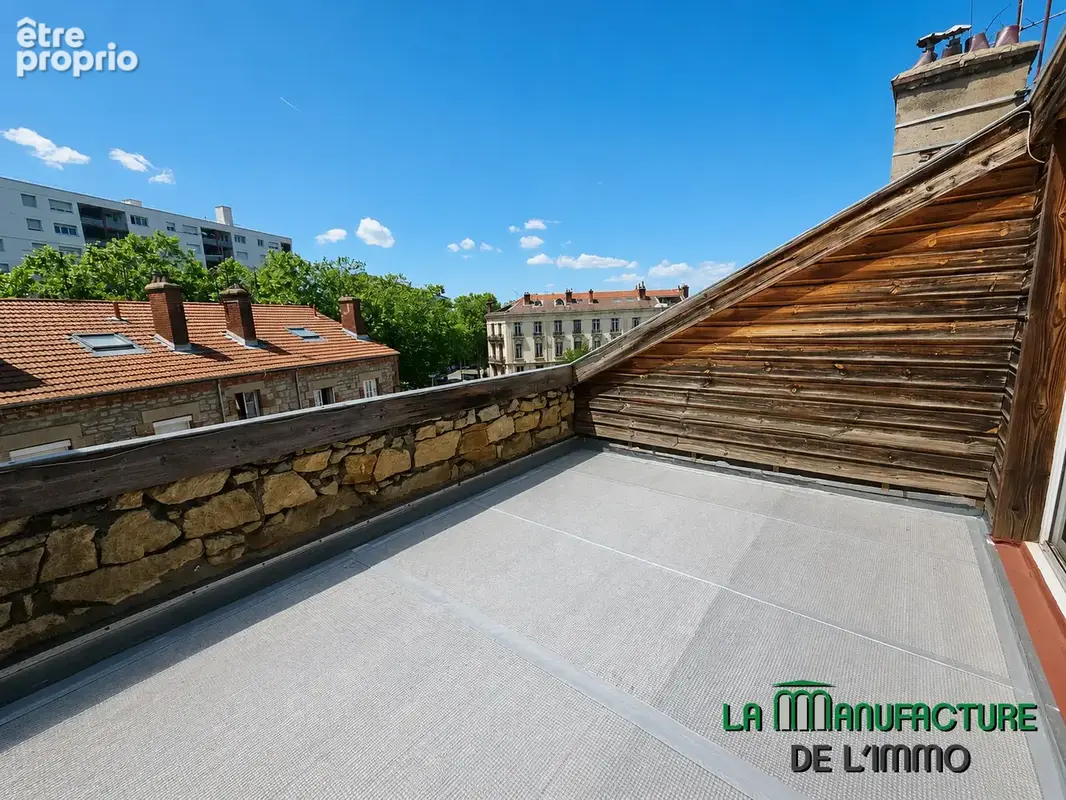 Appartement de type f3 de caractere 71,01 m2 carrez (109,91 m2 au sol) + terrasse - prox. chateaucreux - ideal - photo 3