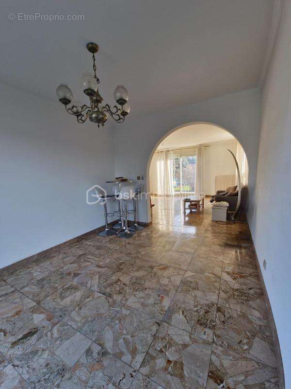 Maison à TREMBLAY-EN-FRANCE