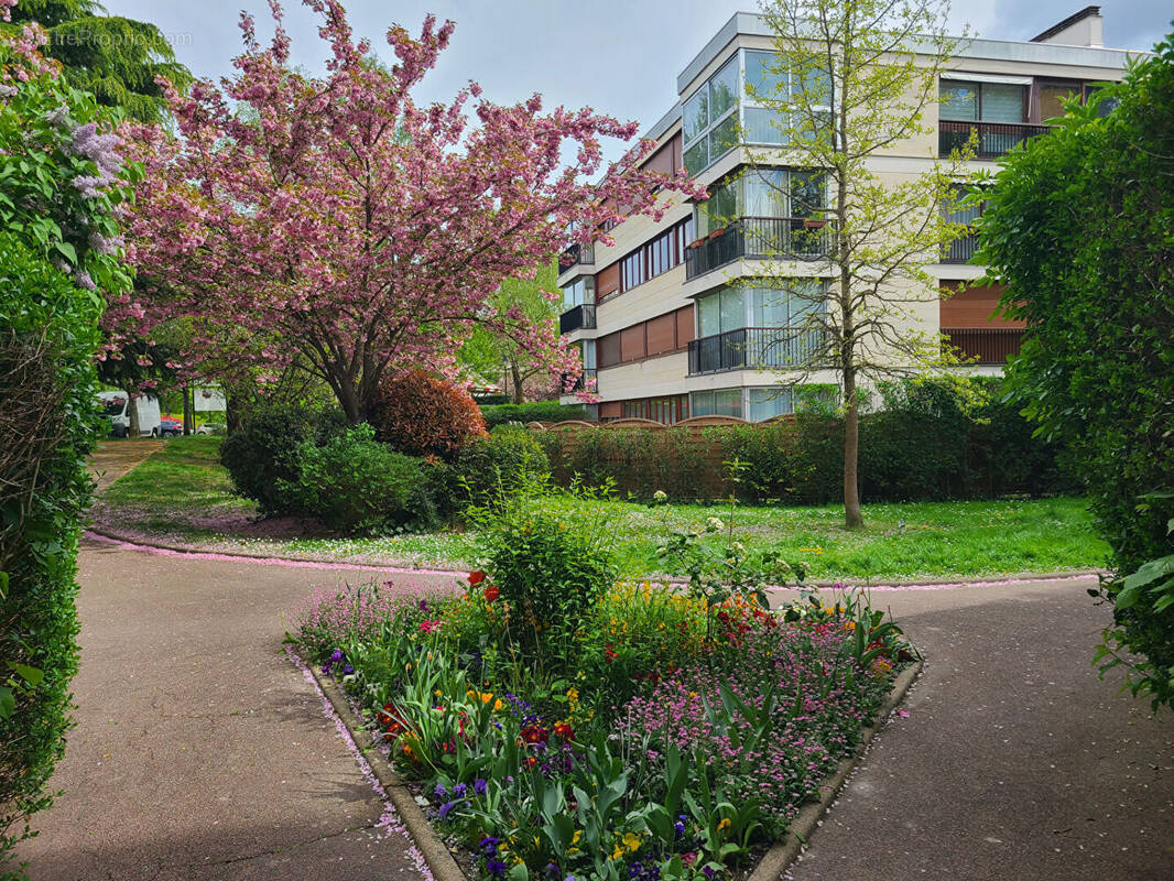 Appartement à FONTENAY-LE-FLEURY