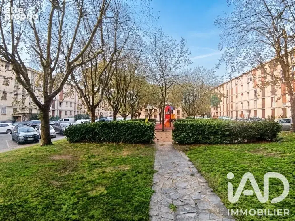 Photo 1 - Appartement à SALON-DE-PROVENCE