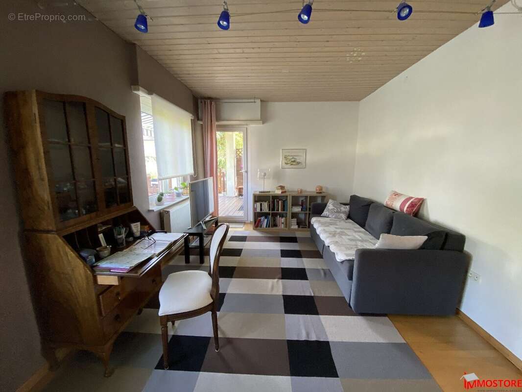 Maison individuelle de 154 m² avec piscine, grand jardin sans vis-à-vis et 2 garages  Kembs - photo 4