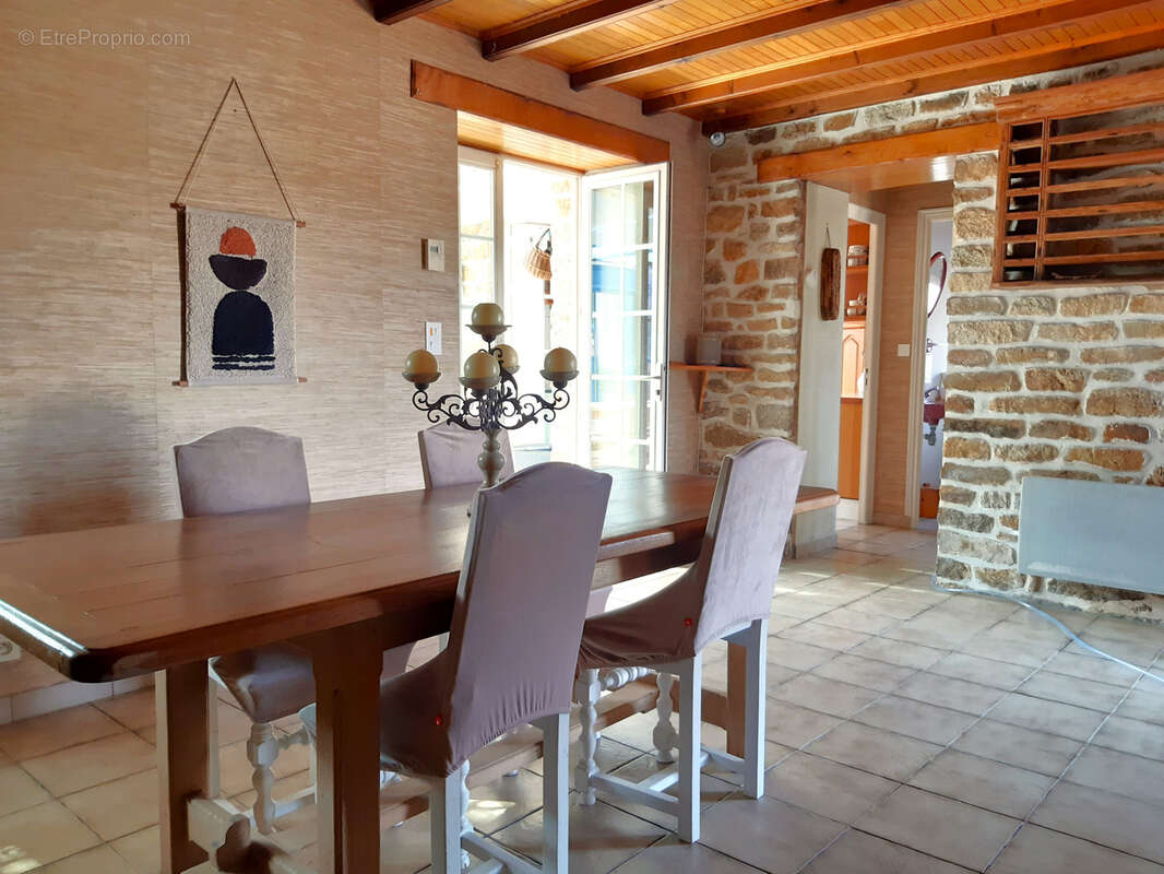 Maison à GUILER-SUR-GOYEN