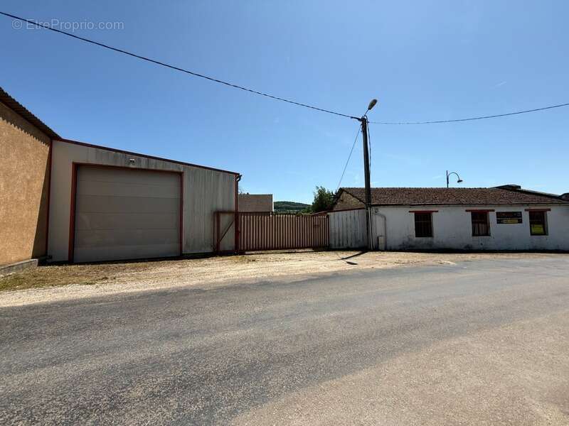 Commerce à VENAREY-LES-LAUMES