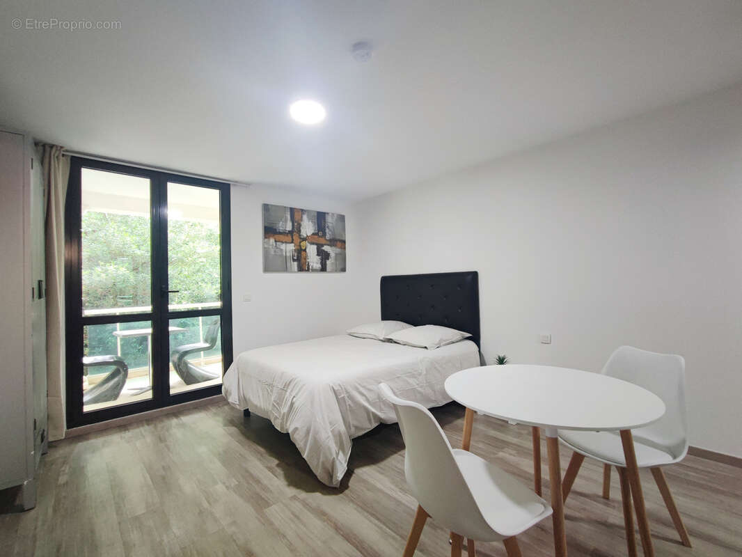 Appartement à CARRY-LE-ROUET