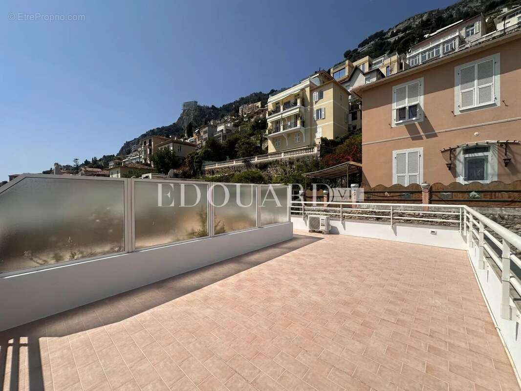 Appartement à ROQUEBRUNE-CAP-MARTIN