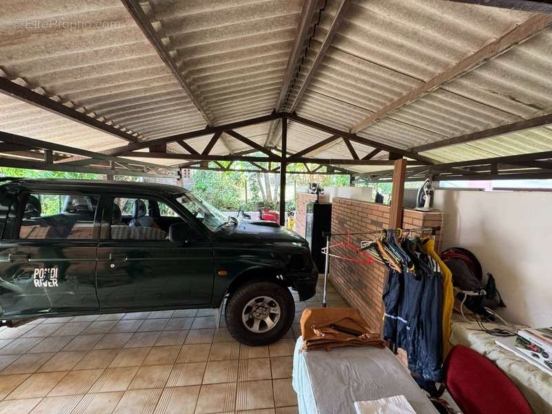 Maison à REMIRE-MONTJOLY