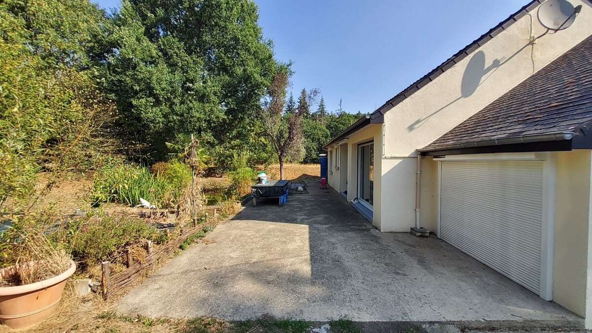 Maison individuelle de 120m² - 6 pièces - 4 chambres - 1 bureau - SAINT-SENOUX - photo 15