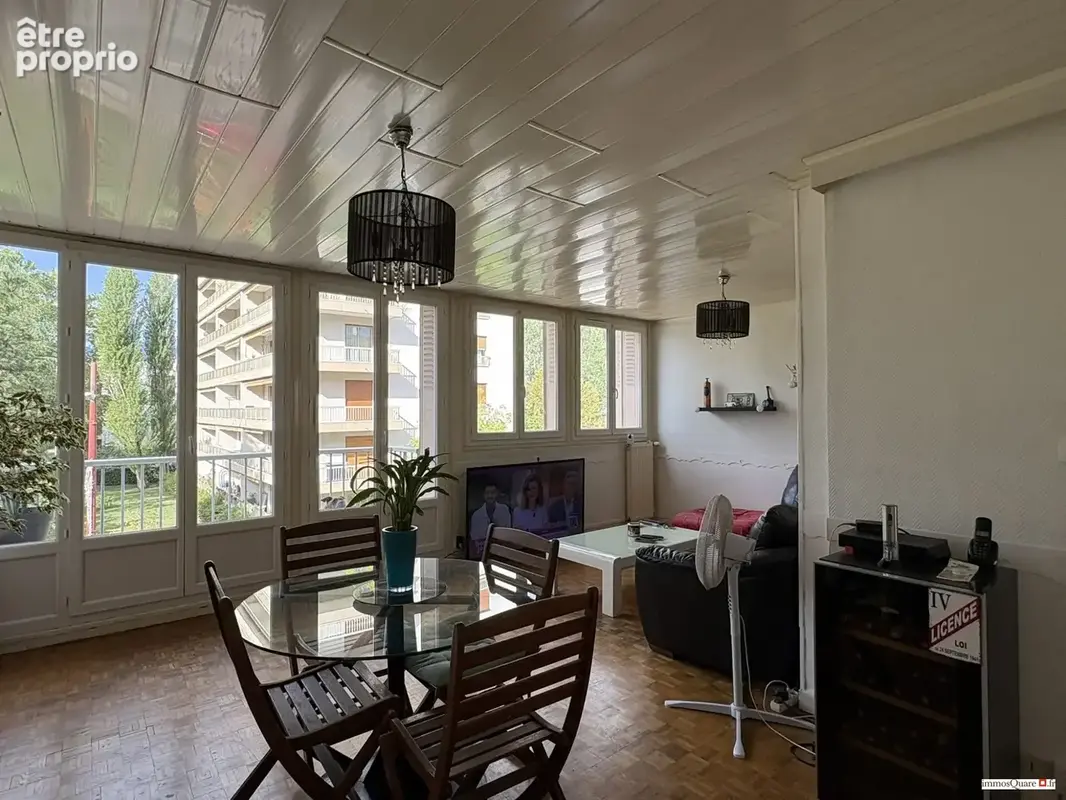Appartement à MEYLAN