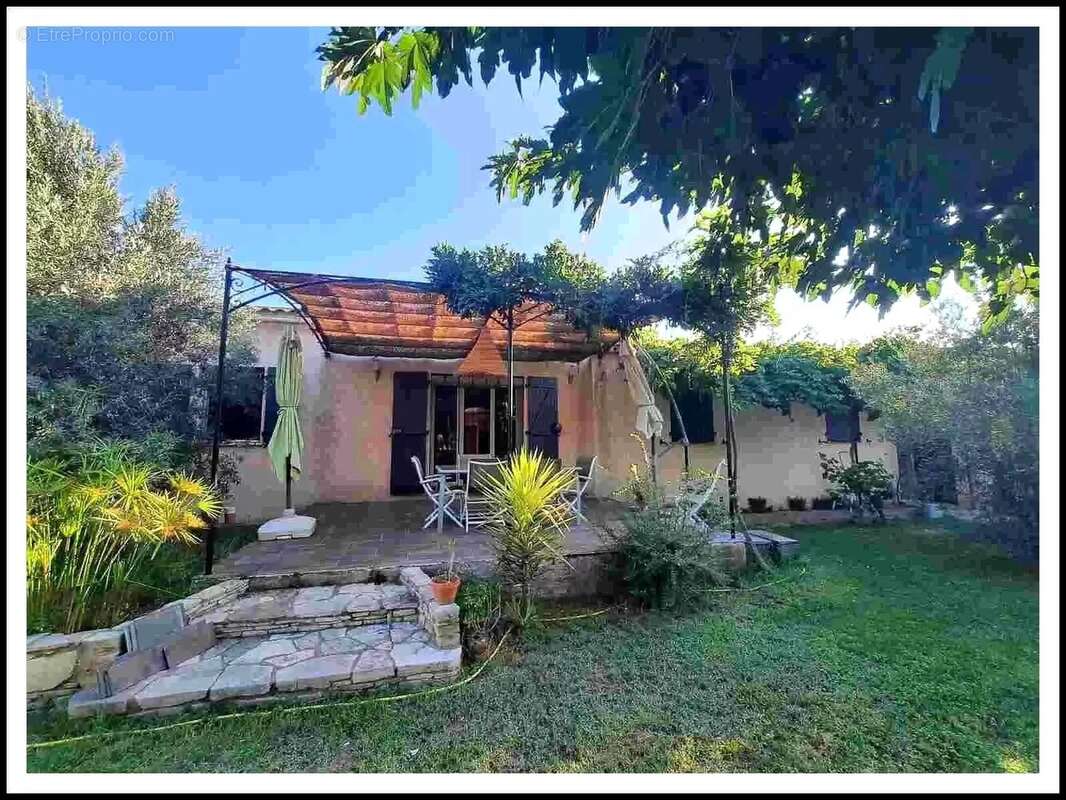 Maison à BAGNOLS-SUR-CEZE