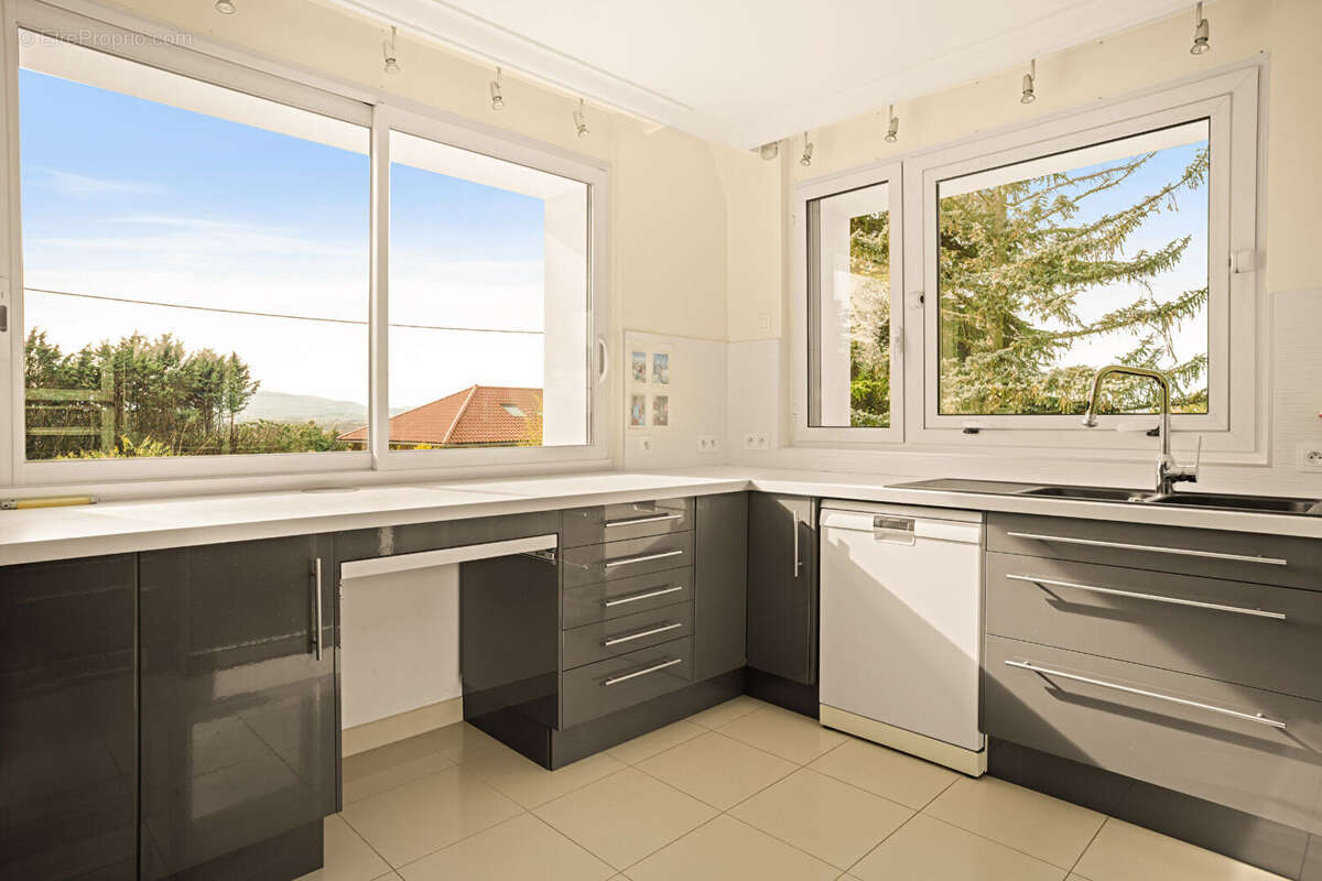 Maison à MARCILLY-D&#039;AZERGUES