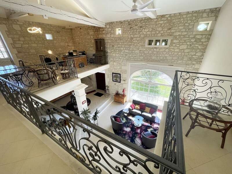 Propriete à vendre 10 pièces proche de ANGOULEME (16) - photo 6