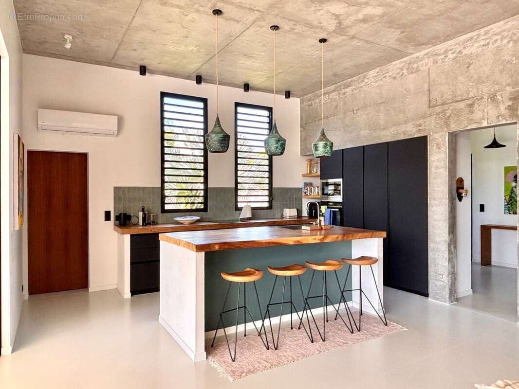 Superbe Villa ultra moderne + 2 dépendances 3 piscines sur 3 243 m² de terrain - photo 5