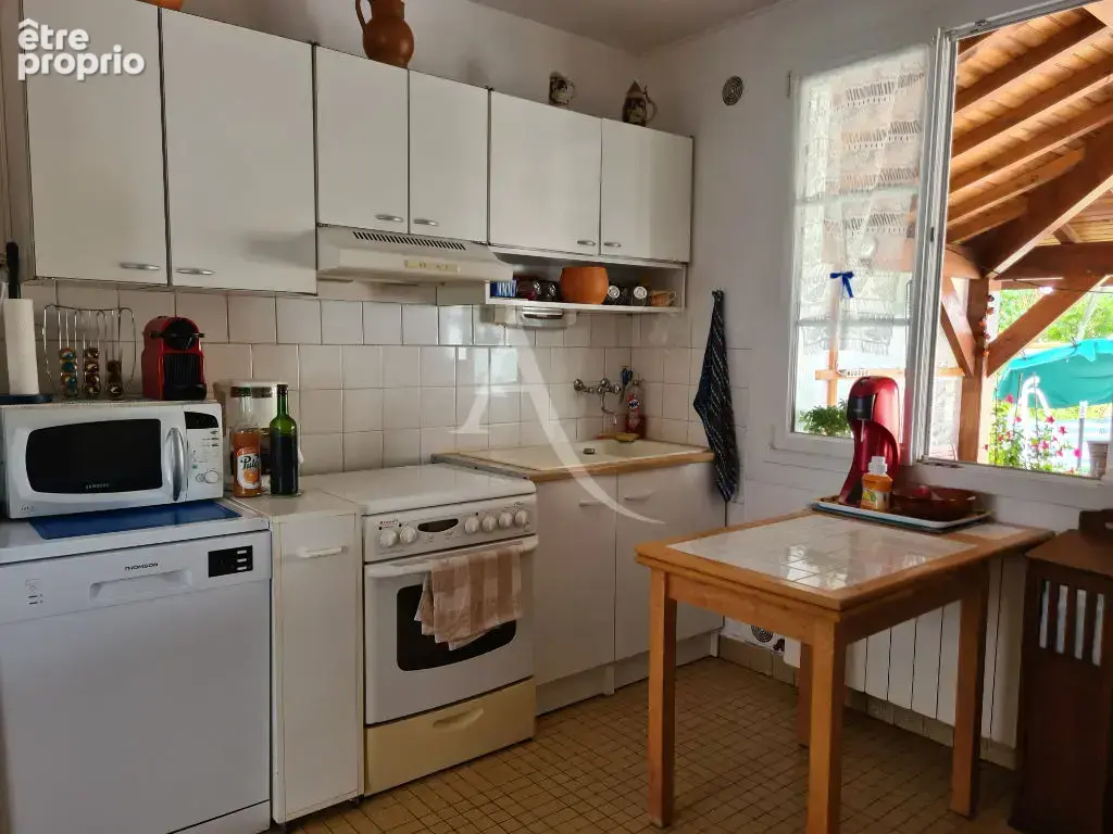 Maison  centre bourg 5 chbres / garage/terrain constructible - photo 3