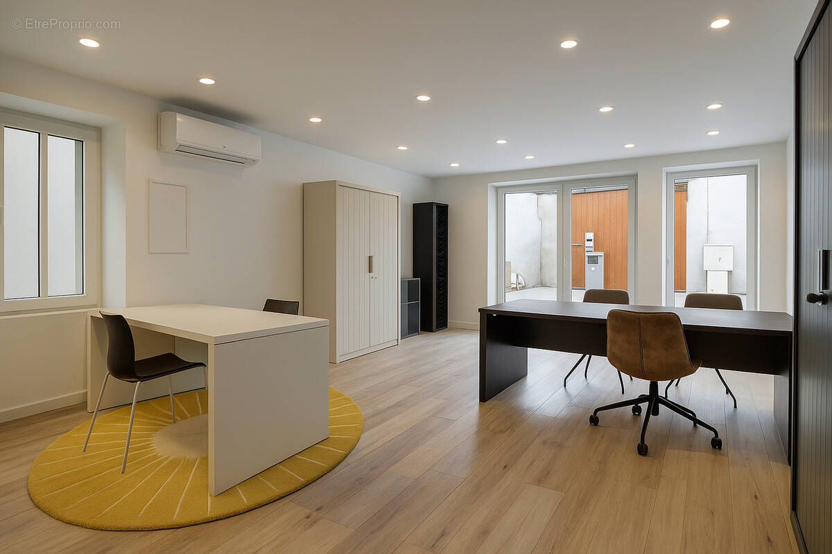 Commerce à MEXIMIEUX