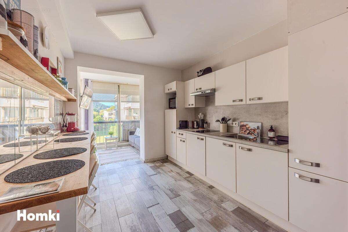 Appartement à MANDELIEU-LA-NAPOULE