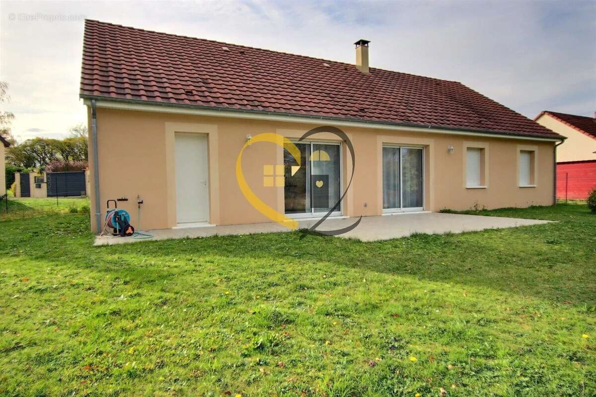 Maison à MERY-ES-BOIS