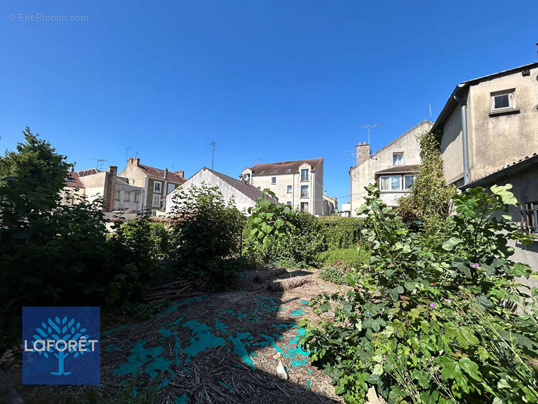 Terrain à CORBEIL-ESSONNES