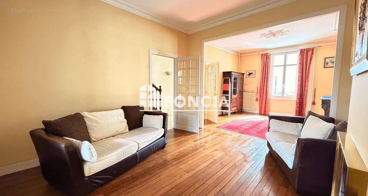 Maison familiale 132 m² Tours – Proche commerces et transports - photo 2