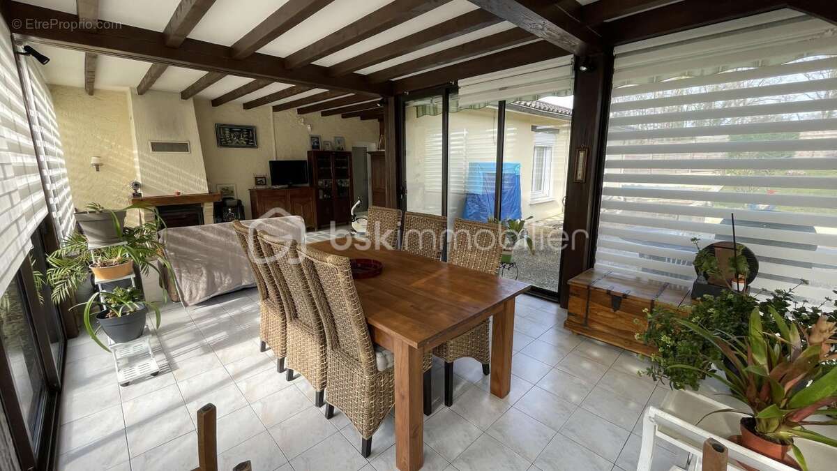 Maison de plain-pied rénovée de 135m2 avec piscine - photo 21