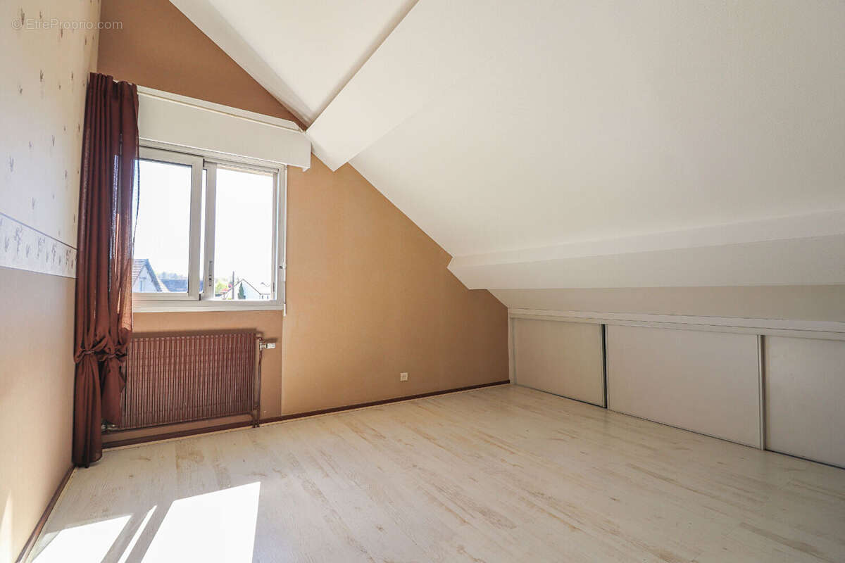 Maison à VAROIS-ET-CHAIGNOT