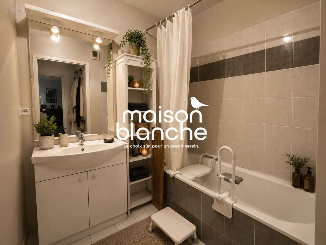 Appartement 54 m² à Parthenay  - photo 7