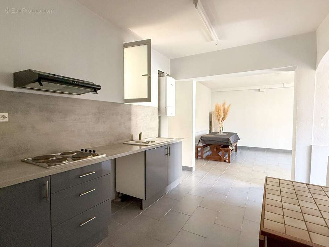 Maison à SAULX-LES-CHARTREUX