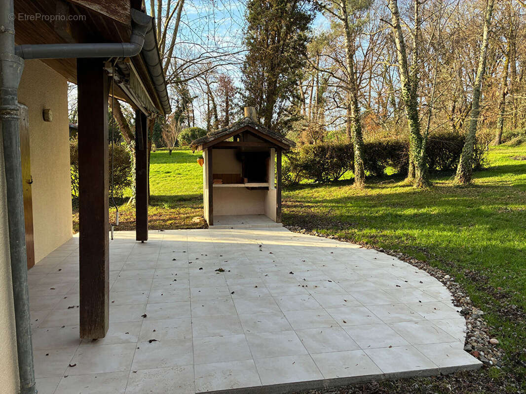 Maison en campagne entièrement rénovée . Vue dominante - photo 14