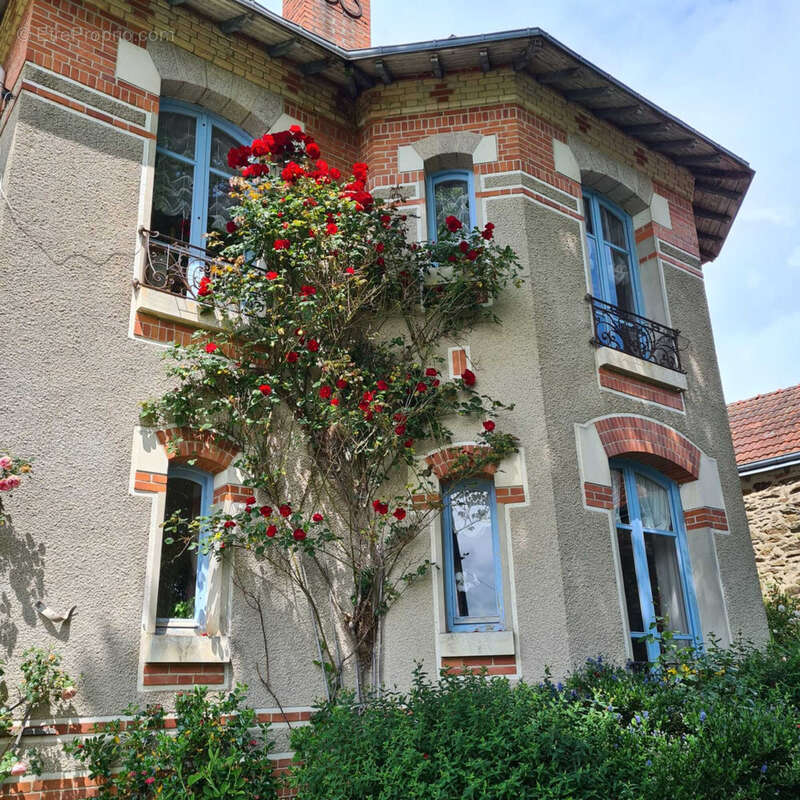 Saint-Priest-la-Marche   Charmante maison avec 3482 m2 de terrain dans un hameau calme - photo 18