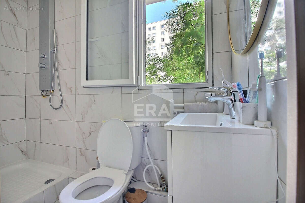 Appartement à L'ILE-SAINT-DENIS