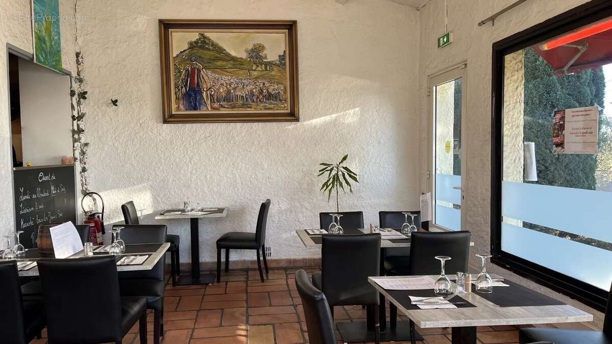 Commerce à PORT-DE-BOUC