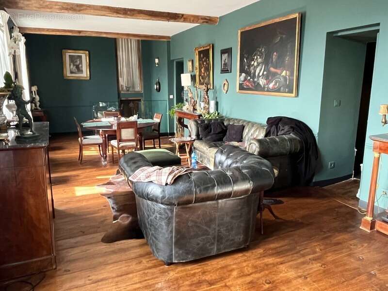 ELEGANT CHATEAU XVIIIs, sans travaux, sur 1 hectare clos de murs, jardin paysagé, chapelle, orangerie, dépendances, pour famille - photo 50
