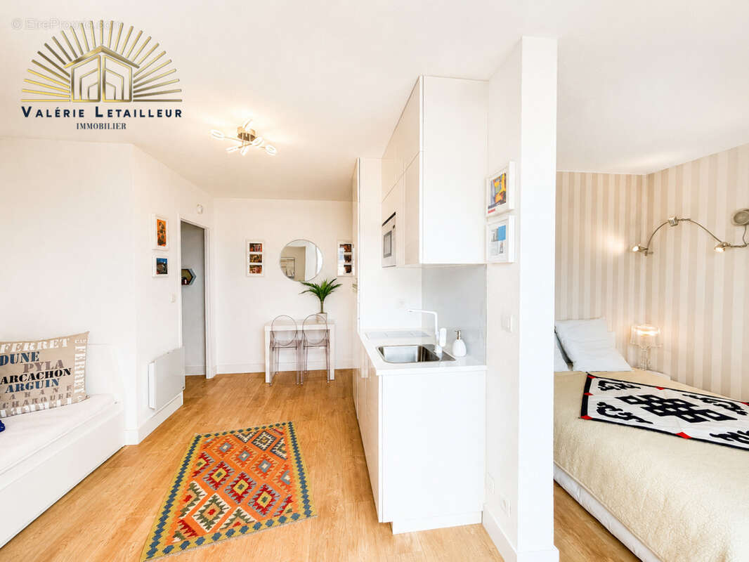 Magnifique appartement meublé   Dernier étage avec ascenseur   Vue dégagée sans vis-à-vis - photo 7