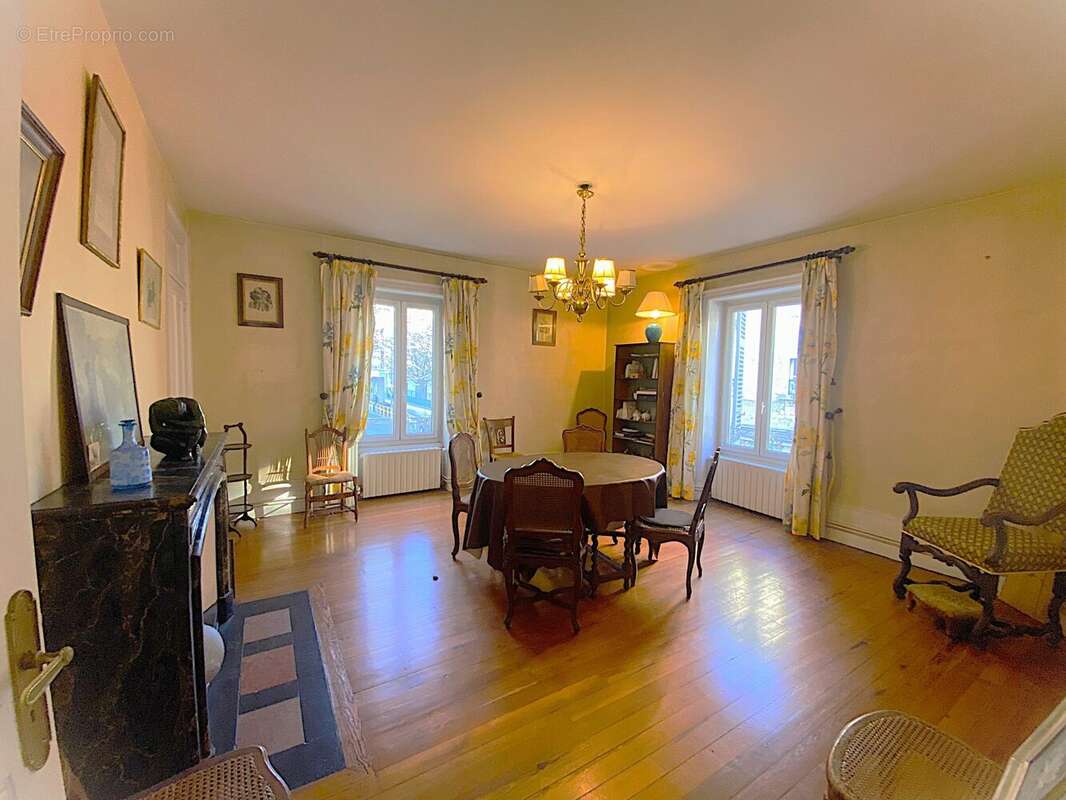 Appartement à VILLEFRANCHE-SUR-SAONE