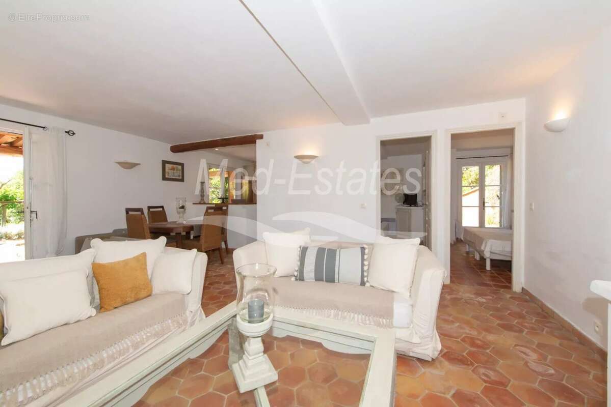 Maison à PLAN-DE-LA-TOUR