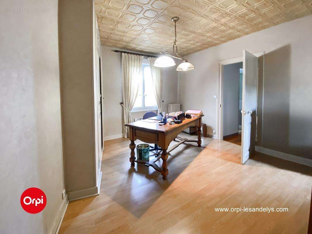 Maison à FLEURY-SUR-ANDELLE