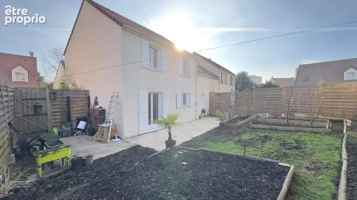 EXCLUSIVITE Maison 4 chambres, 15 mn gare a pied - photo 2