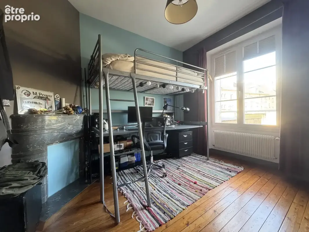 Jolie maison de ville avec 5 chambres, terrasse et stationnement privatif ! - photo 17